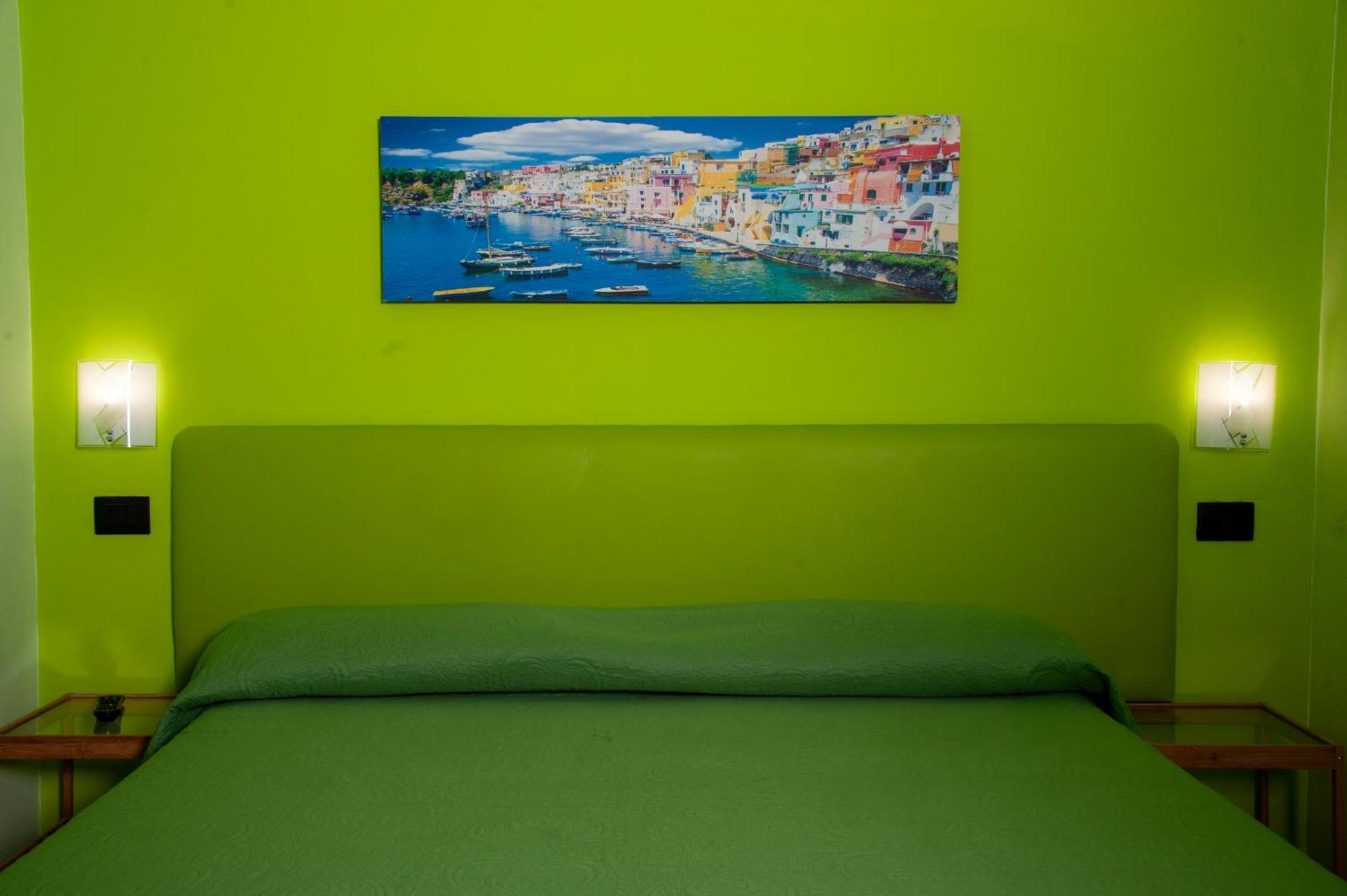 نابولي Palazzo Carafa Della Spina Room And Apartment المظهر الخارجي الصورة
