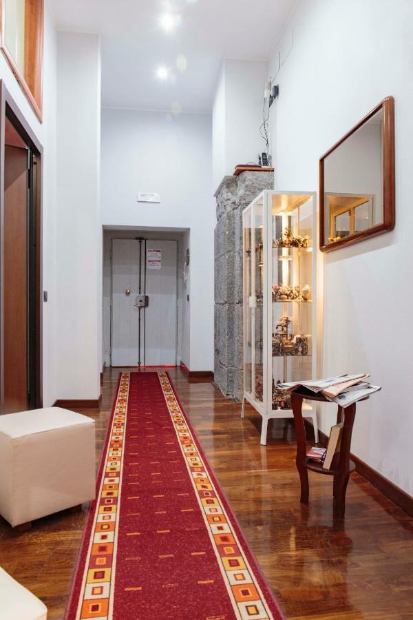 نابولي Palazzo Carafa Della Spina Room And Apartment المظهر الخارجي الصورة